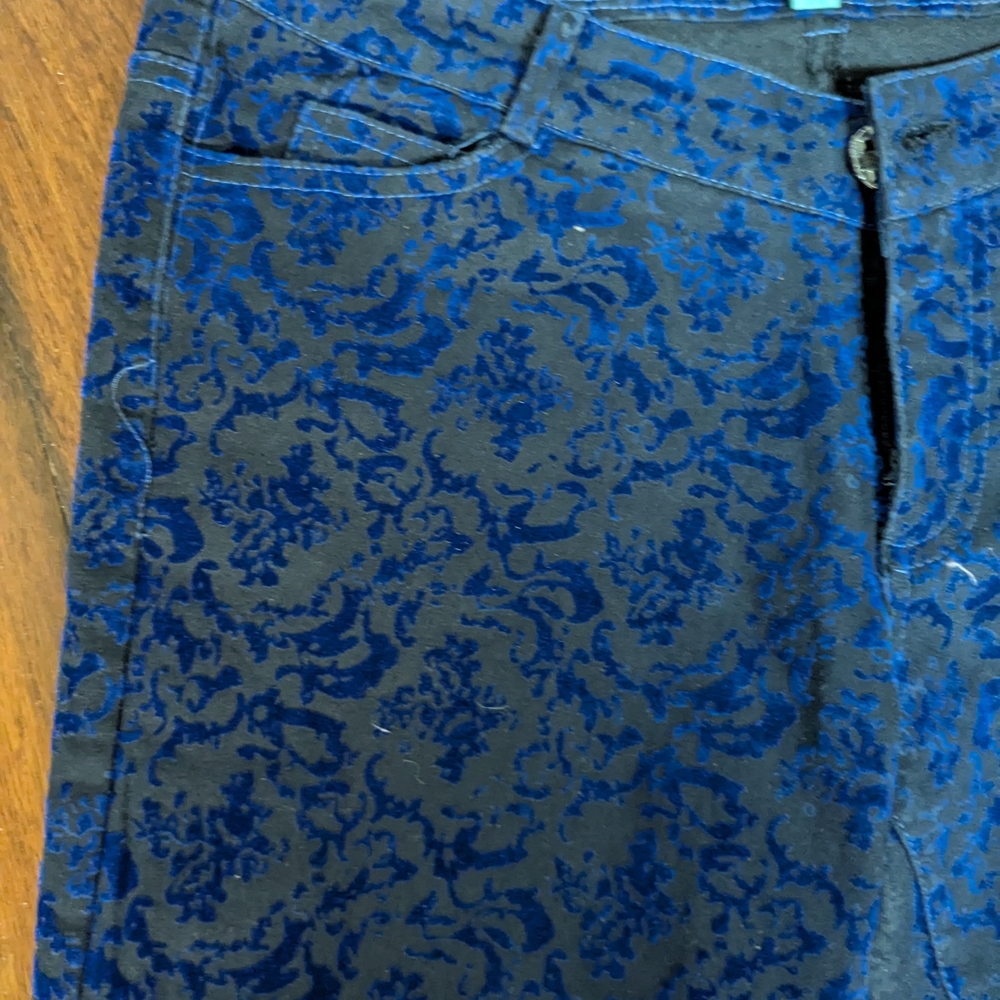 Karlie Velvet Blue Patterned Pants size Small - Picture 8 of 8